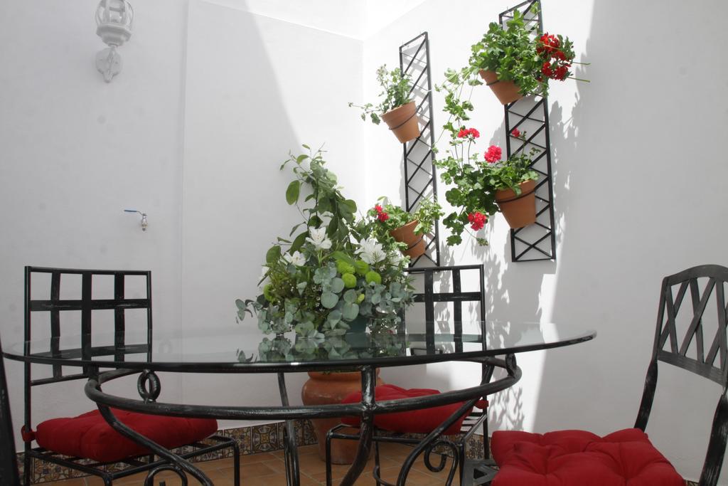 Apartamentos San Fernando 76 กอร์โดบา ภายนอก รูปภาพ