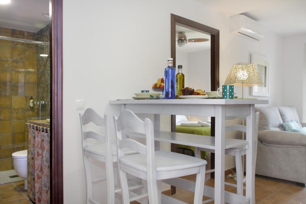 Apartamentos San Fernando 76 กอร์โดบา ภายนอก รูปภาพ