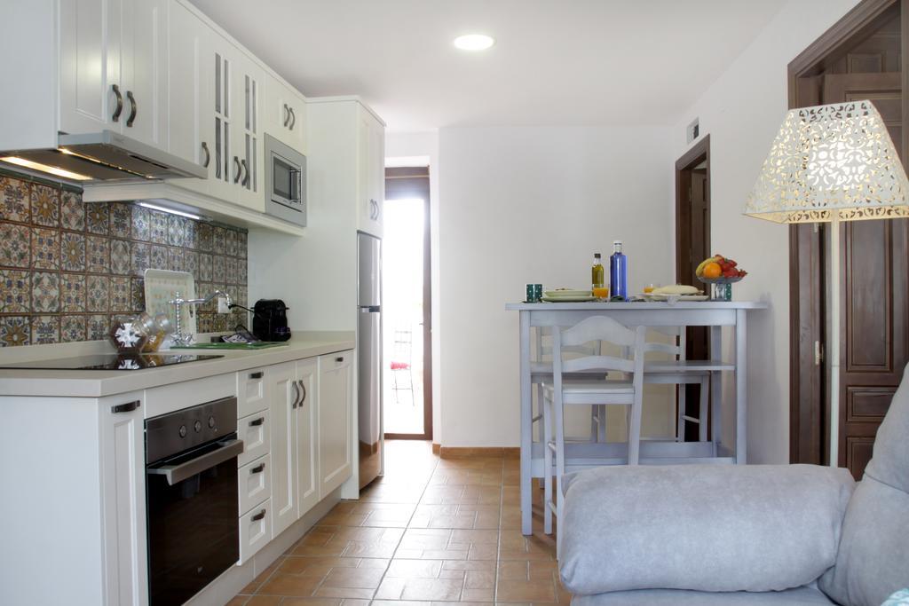 Apartamentos San Fernando 76 กอร์โดบา ภายนอก รูปภาพ