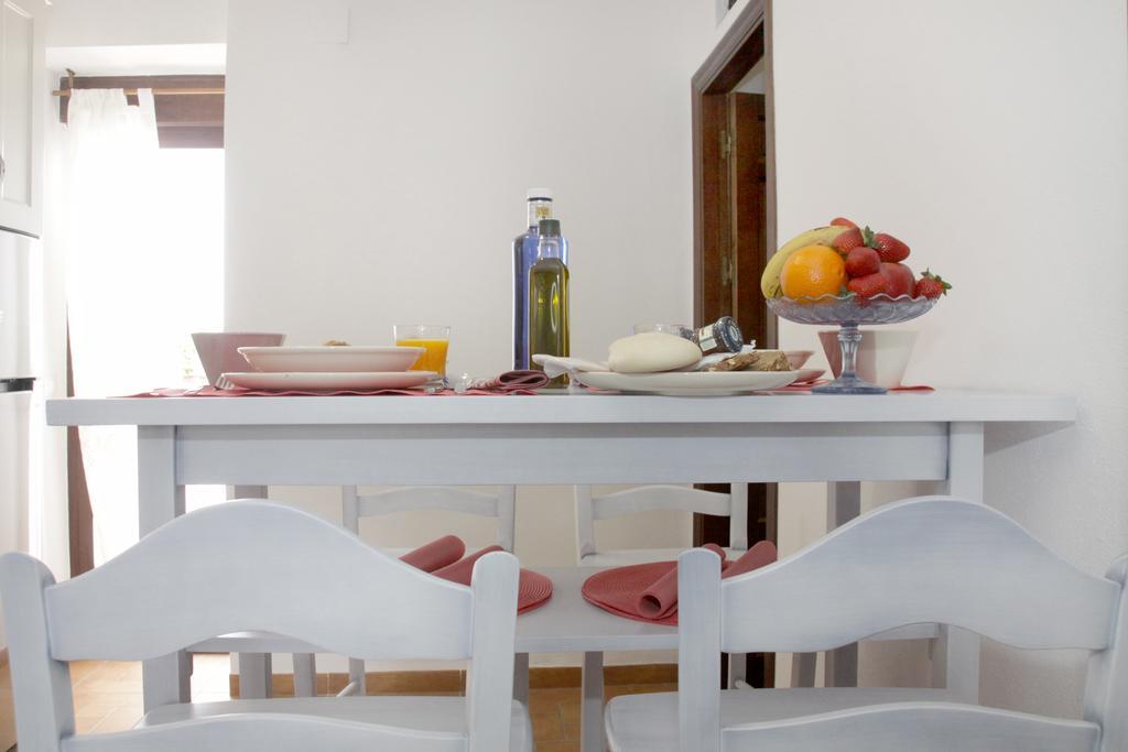 Apartamentos San Fernando 76 กอร์โดบา ภายนอก รูปภาพ