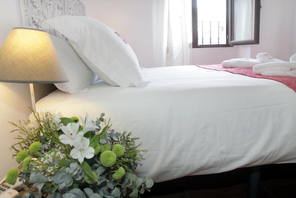Apartamentos San Fernando 76 กอร์โดบา ภายนอก รูปภาพ